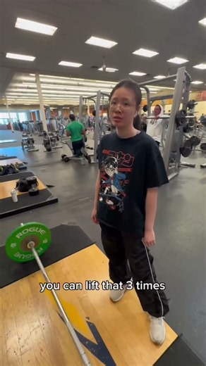 Day 22 of making tiny girl do a handstand #comedy #funny #gym
