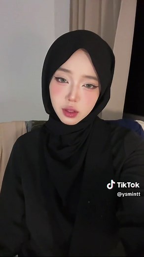 Dark Feminine Makeup Tutorial: Enhance Your Features