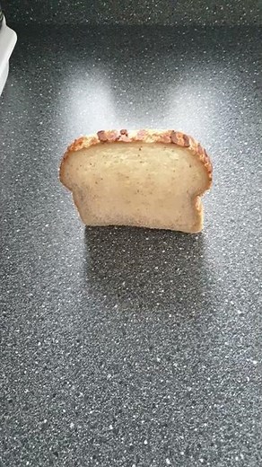 bread falling over 4K60FPS