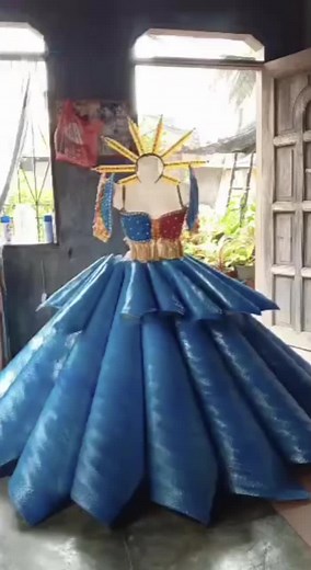 Eco Trashion Champion: Recycled Costume Ideas