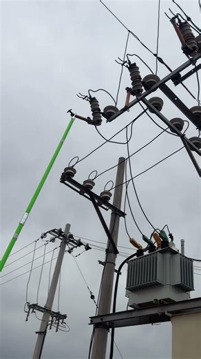 How Linemen Safely Cut High Voltage! 😱 #Lineman #shorts