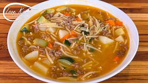 Today I will be showing you how I make sopita de fideo with ground beef 😋 This is a Mexican classic and the ultimate comfort food 🥰 I hope you enjoy this recipe. Please comment down below what recipe you will like to see next. FIDEO WITH GROUND BEEF INGREDIENTS: For the meat: ► 1 lb. ground beef ► 3 minced garlic cloves ► 1/2 of white onion ► Salt and pepper to taste For the salsa: ► 3 tomatoes ► 1/4 of white onion ► 1 garlic clove ► Small piece of jalapeño ► 4 tsp chicken bouillon ► 1 cup of 