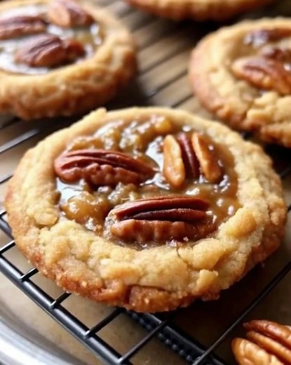 146K views · 1.5K reactions | 不 Pecan Pie Cookies | A Bite-Sized...