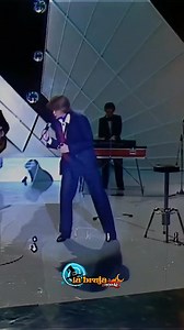 2.8M views · 156K reactions | LUIS MIGUEL Y SU GRAN ÉXITO "LA CHICA DEL BIKINI AZUL" Su hermosa voz de Luis Miguel no se repite en el universo, esta canción no se canta, se grita, se siente, SE VIVE ❤ y ahora se vuelve en tendencia a través de Tik Tok! #LaPrevia #LaConeja #LaBrujaCaliente #LuisMiguel #LaChicaDelVikiniAzul #tendencias #Tiktok | La Bruja Caliente 89.5 | Facebook