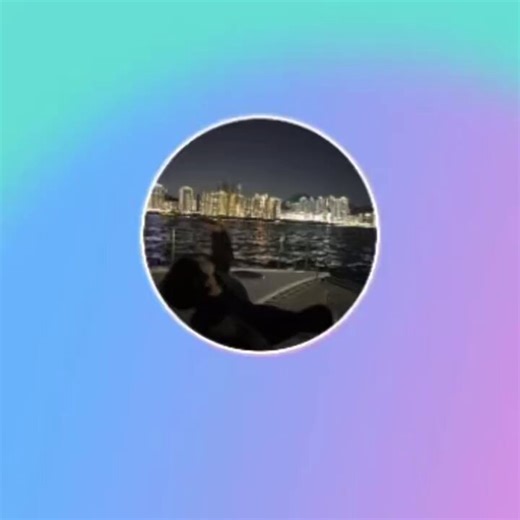 remember when someone once asked trainee mark “why do you work so hard?” and he said “how can i not work hard when i see myself in the mirror that i’m lacking? how can i sleep well?” even jisung was shocked to hear that 🥺