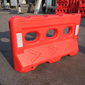 [Hot Item] Traffic Barrier Road Barricade Portable Road Safety Plastic Barriers