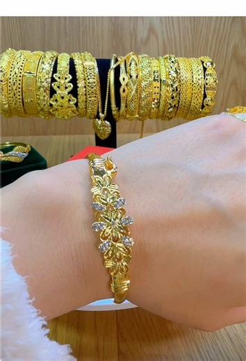 Elegant Wedding Flower Bracelets Design Ideas