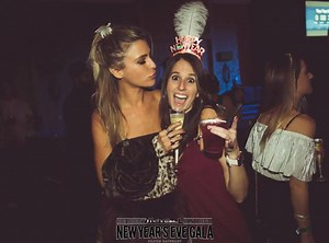 Got your New Year’s Eve plans locked down yet? SoundDiego is here to help - enter to win 4 VIP tix to Big Night San Diego’s massive all inclusive bash at Hilton San Diego Bayfront! http://ul.ink/FSQG VIP set up includes top shelf cocktails, food, & much more! Tag the 3 lucky friends you will take with you if you win to increase your chances. You can enter daily though Sunday 12/2. Lets party! | SoundDiego