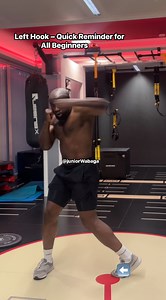 This kind of leg pivot works best when the left hook is the final punch in your combo.If you pivot like this during a 4-punch hook sequence, it’ll slow you down and kill your flow.💡 Power is important — but speed and timing make the difference.Train smart. Punch sharp.#BoxingTips #LeftHook #BoxingBasics #FootworkMatters #BeginnerBoxing#Boxe #TechniqueDeBoxe #CrochetGauche #ConseilBoxe #VitesseEtPuissance | Junior Wabaga