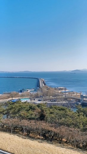 North Korea Unreported 📸 on Instagram: "At the West Sea Barrage, otherwise known as the Nampo Dam - a seriously impressive feet of engineering on North Korea’s west coast separating sea water from fresh water and provides a road connecting North Hwanghae and South Pyongan provinces."