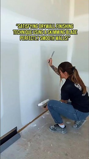 Satisfying Drywall Finishing Technique Using a Skimming Blade — Perfectly Smooth Walls!