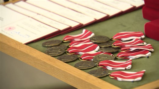 50 osób otrzymało medale państwowe za wieloletnią pracę na rzecz Uniwersytetu Mikołaja Kopernika i Collegium Medicum