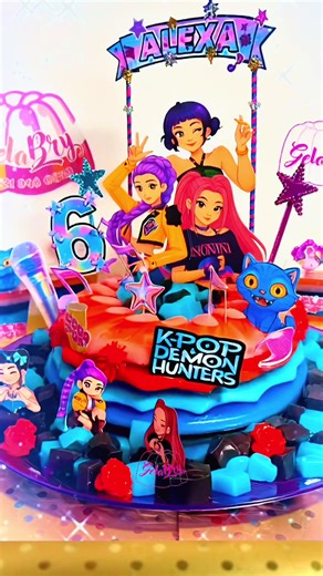 #Gelatin #Guerreras #kpop #pastel #gelatina ¡Dile adiós a lo convencional! 🎤✨ Celebramos los 6 años de Alexa con todo el estilo de las K-Pop Demon Hunters. 🗡️💖 Una explosión de color, sabor y mucho brillo. ¿Cuál de las guerreras es tu favorita? 👇 No solo es un postre, ¡es el centro de atención de tu fiesta! 🥳 Hacemos realidad cualquier temática. ¡Escríbenos y cotiza la tuya! 📲 6319486839