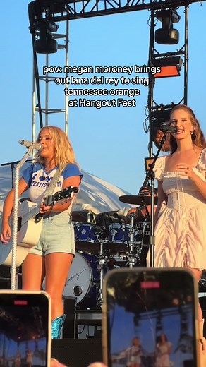 @Megan Moroney & @Lana Del Rey at @Hangout Music Fest 🤭😭🌴🌊🤠 iconic. #hangoutfest2024 #meganmoroney #lanadelrey #tennesseeorange #hangoutfest #hangoutfest24 #hangoutmusicfestival #counteymusic #gulfshores #collab