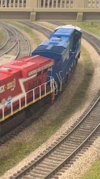 HO Scale CSX Freight Train #youtubeshorts #csx #hoscaletrains #csxrailroad #csxtrain #modelrailway