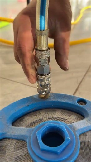 Quick connector for dispensing pump, easy to disassemble and dock in 1 second, can be connected