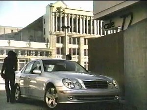 【美国广告】2004年美国奔驰E级汽车广告（非同一般）