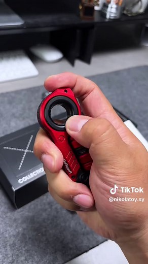 Best gift for your boyfriend: fidget spinner mystery box