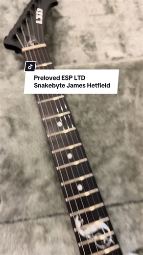 Preloved - Esp Ltd Snakebyte James Hetfield 😍 Mencari gitar preloved? Korang boleh singgah Nua's Studio! #nuastudiomy #espltd #ltdsnakebyte #jameshetfield #prelovedguitarstore