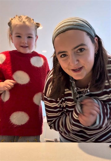 breakfast is SERVED🍳 there is one tiny dictator in the kitchen who ensures not only her breakfast goes through quality control but also little Sushi’s too we’ve recently switched Sushi over to @KatKin.Club as in the words of miss Marlow ‘only the best for our little Sushi baba’ and she is loving it and THRIVING🙂‍↔️💅🏼 Katkin has been a real game changer and if you wanna try it out for ur cat make sure you check out my discount code below for 50% off your first box :) LAURENG50 - see link in m