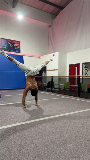 Insane Acro Skill 😮‍💨