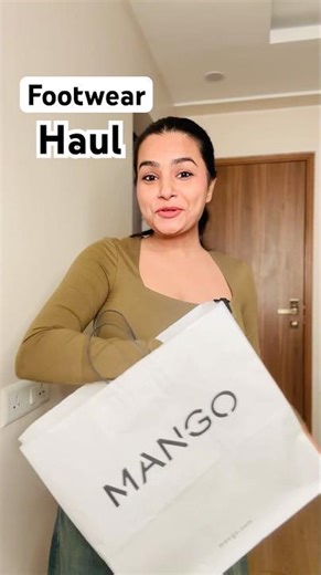 New Footwear Haul 😱 #crafteraditi #footwearhaul #shorts #aditiagrawal #haulvideo ‪@CrafterAditi‬