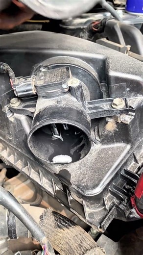 Mass Air Flow Sensor Cleaning! #MassAirFlow #MAFsensor #rxmechanic #fblifestyle