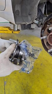 Hyundai Elantra Rear Wheel Hub Replacement