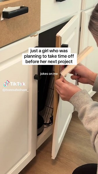 lmk if anyone can explain this to me bc what #kitchenrenovation #kitchencabinets #diyproject #firsttimehomebuyer