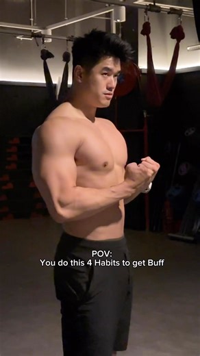 169 reactions | “Alex, how do I build Muscle naturally” “How do I get Bigger and less Fat” Calorie Surplus is the MOST important element to gaining size But your training, choice of food & also recovery plays a BIG role to getting buff #StaySharp | Alex Chee | Facebook
