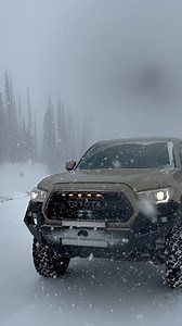 168K views · 3.6K reactions | WOLF CREEK PASS / 3-3-2025 Trucks are chaining up!!!! #wolfcreek #colorado #blizzard | High Altitude Pagosa | Facebook