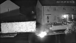 2.2K views · 8 comments | Sound on  Watch the shocking moment an arsonist targets a car on a residential road in Bucks. Read the full story here: https://www.bucksfreepress.co.uk/news/23781179.police-launch-investigation-arson-chalfont-st-peter/ | Bucks Free Press | Facebook