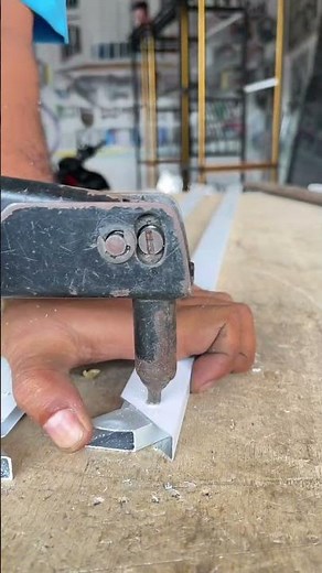 "Easy and Accurate Flat Bracket Installation"