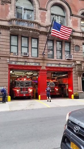 47K views · 870 reactions | FDNY Ladder 16 Start Up LOUD SIRENS UPCLOSE NYC shorts fdny firetruck firefighter nyc | WestCoast Fire Media | Facebook