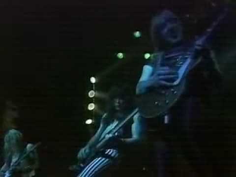 Iron Maiden - Phantom Of The Opera Official Music Video