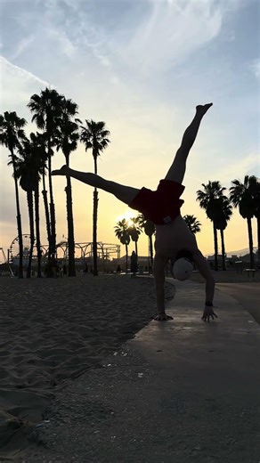 Incredible day at Muscle Beach in LA #calisthenics