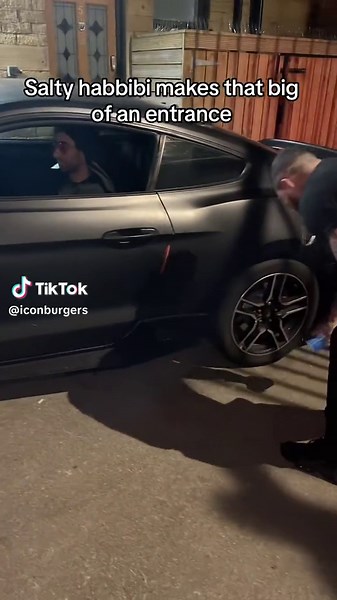 One of them bloopers 🤝🎉💣 #foryou #fyp #viral #comedy #car #burgers #saltyhabibi #iconburgers