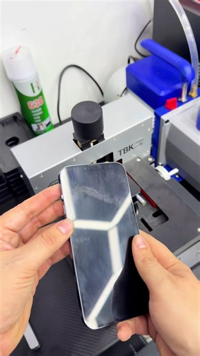 Todo el mundo le decía que debía cambiar su patalla pero acá le dimos una mejor solución reparar su pantalla original y con el ahorro decidió sumarle su cambio de batería para dejarlo como nuevo con la única calidad que te ofrece Microchip