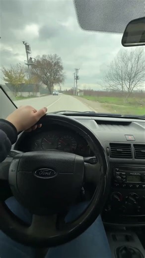 Driving a car on a cold winter day… Ford Transit Connect K210S (2006) #automobile #bursa #driving