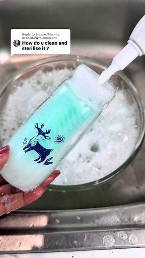 Hands-Free Bottle for Happy Babies: A Modern Parenting Solution