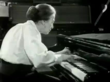 Annie Fischer plays "Valse D-flat Major op. 64" by Chopin More by Annie Fischer: https://amzn.to/3tystFb (#ad) Pianoforte Yt channel: https://www.youtube.com/@pianoforte3517 Instagram: https://www.instagram.com/pianomusicfriends/ | Pianoforte