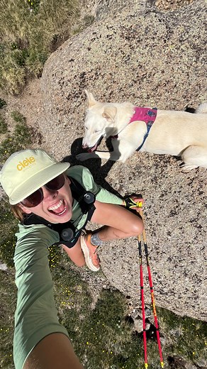 @trail_carrot on Instagram: "Salomon ADV Skin running vest pole quiver install I’ve been eyeing a pole quiver all summer since I haven’t been loving the built in pole attachment points, and they finally came back in stock so I immediately ordered! Fingers crossed this works better for me 🤞🏼 🏃🏼‍♀️ on their website the product is called “Custom Quiver” #trailrunning #trailrunner #runningvest #runningpoles #trekkingpoles"