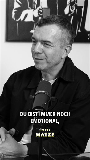 „Ich hab bestanden!” MontanaBlack über den Anruf bei seinen Großeltern. | #hotelmatze #podcast