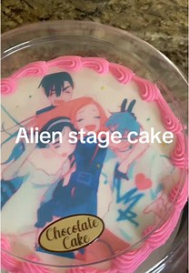 Alien Stage Cake: A Unique Birthday Treat Experience