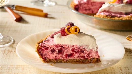 Ree Drummond's No-Bake Cranberry Pie Is A Thanksgiving Lifesaver