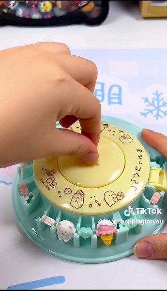 My friend bought this for me she’s now my favorite 🥰 #fyp #foryou #fypシ゚viral🖤tiktok #beads #beading #giftideas #diy #makemefamouse #cute #love #bracelet #keychain