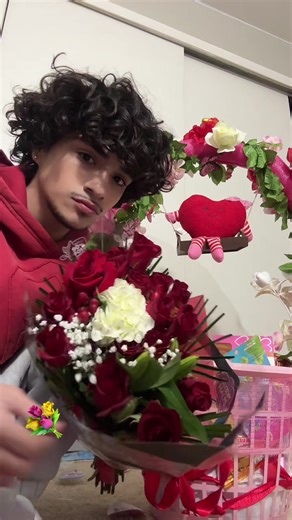 Cute Valentine's Day Basket Ideas for Your Boyfriend