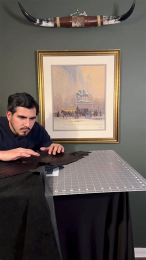 Caiman keychains sourced from Argentina and made in Houston, Texas! These make great corporate gifts or gifts for a special someone! #leatherkeychain #smallbusiness #caiman #corporategifts #keychainaccessories