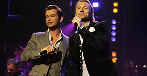 Ronan Keating remembers Boyzone bandmate Stephen Gately on anniversary of death | BreakingNews