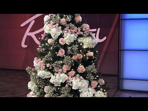 How to Decorate Your Christmas Tree with Real Flowers